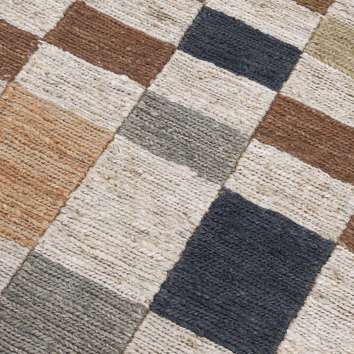 3009188
