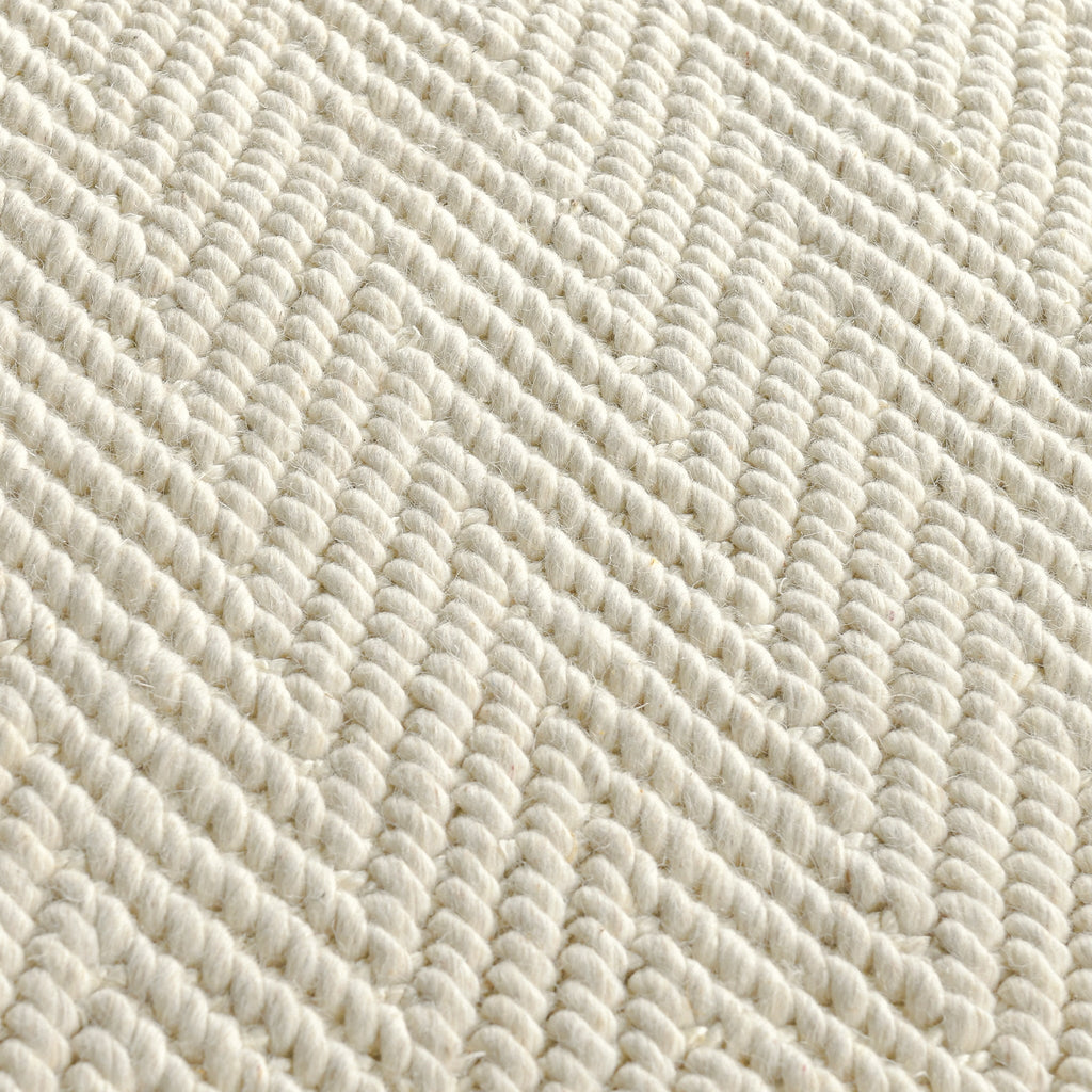 30091915