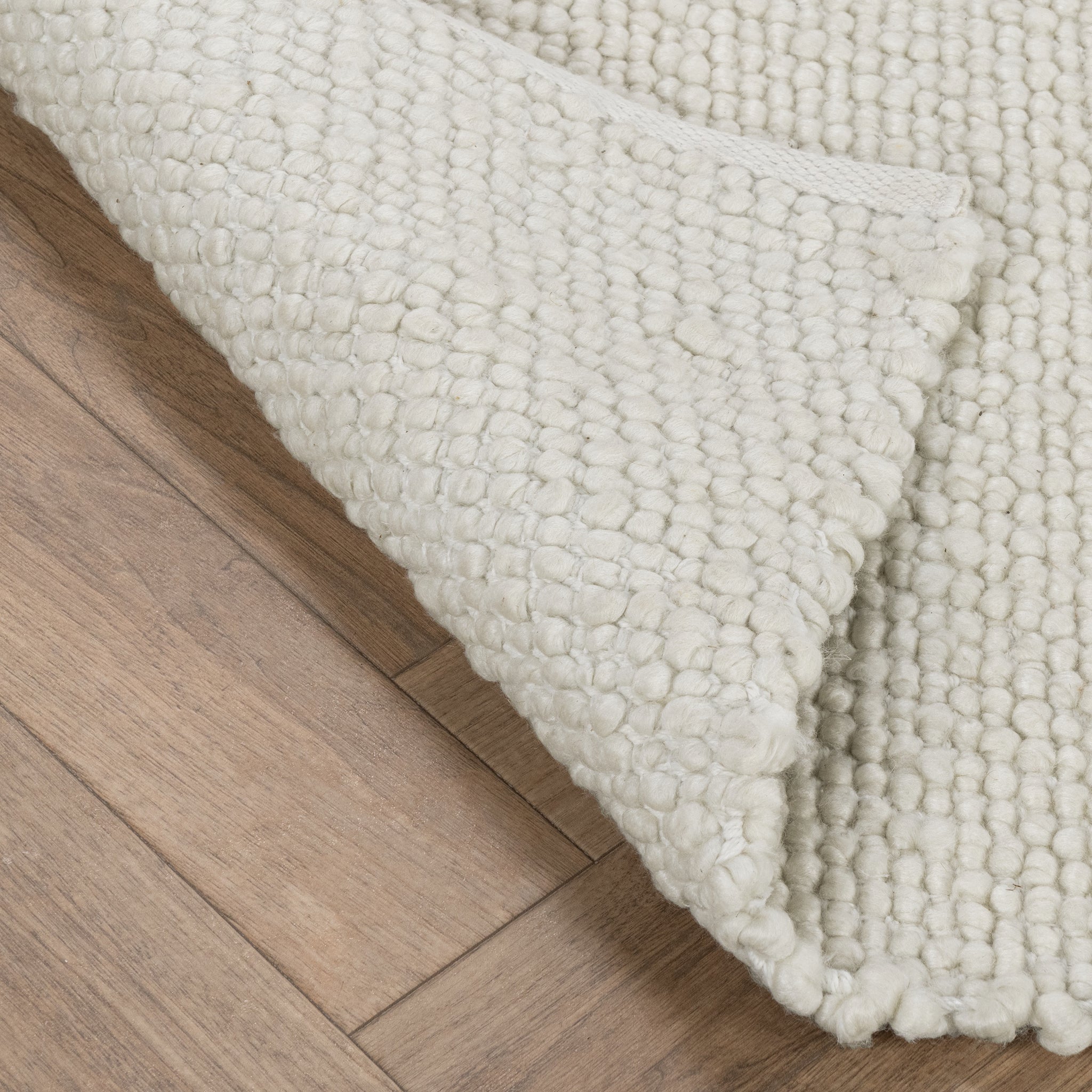 3009198