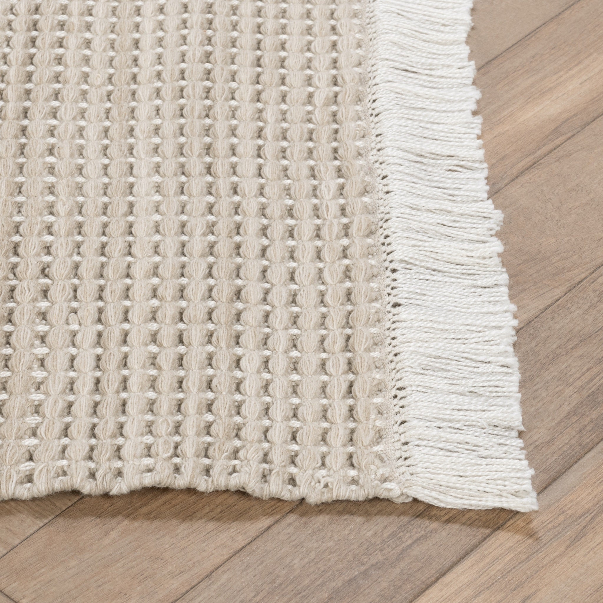 3009200