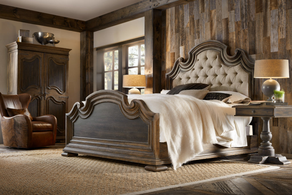 Fair Oaks King Upholstered Bed