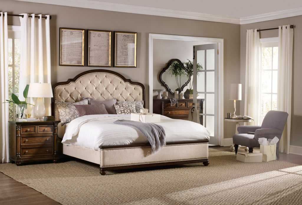 Leesburg Queen Upholstered Bed
